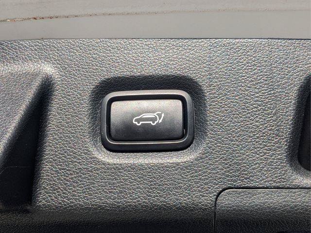 Used 2023 Hyundai Santa Fe Calligraphy w/ Cargo Package FWD image 11