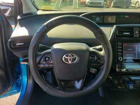 Used 2022 Toyota Prius L Eco image 24