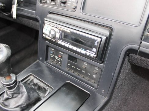 Used 1989 Chevrolet Corvette Convertible RWD image 15