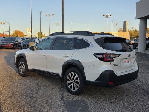 Used 2023 Subaru Outback Premium image 7