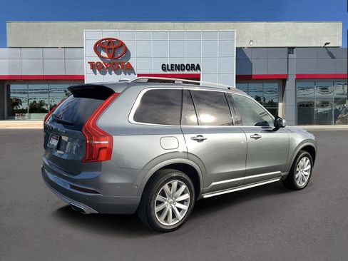 Used 2018 Volvo XC90 T6 Momentum w/ Convenience Package image 3