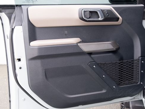 Used 2023 Ford Bronco Wildtrak AWD/4WD image 15