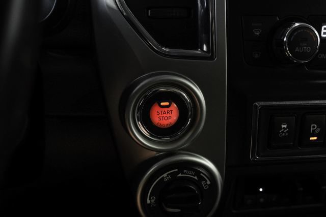 Used 2017 Nissan Titan PRO-4X w/ Pro-4x Convenience Package AWD/4WD image 22