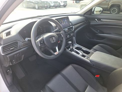 Used 2020 Honda Accord EX image 9