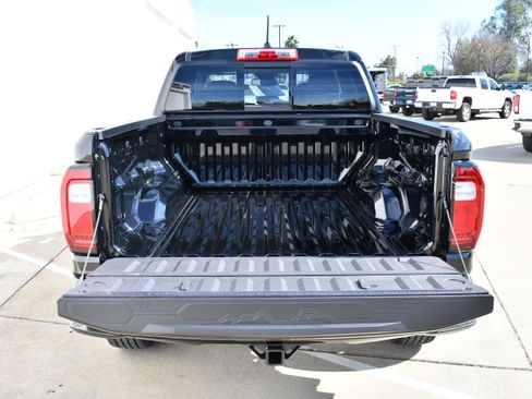 New 2026 GMC Canyon Elevation w/ Convenience Package image 7