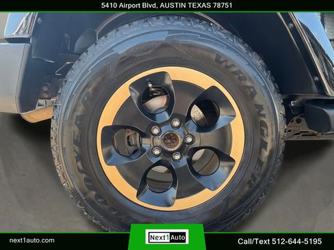 Used 2014 Jeep Wrangler Unlimited Sahara AWD/4WD image 39