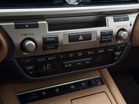 Used 2016 Lexus ES 350 FWD image 19