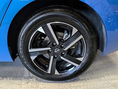 Used 2024 Nissan Sentra SV FWD image 14
