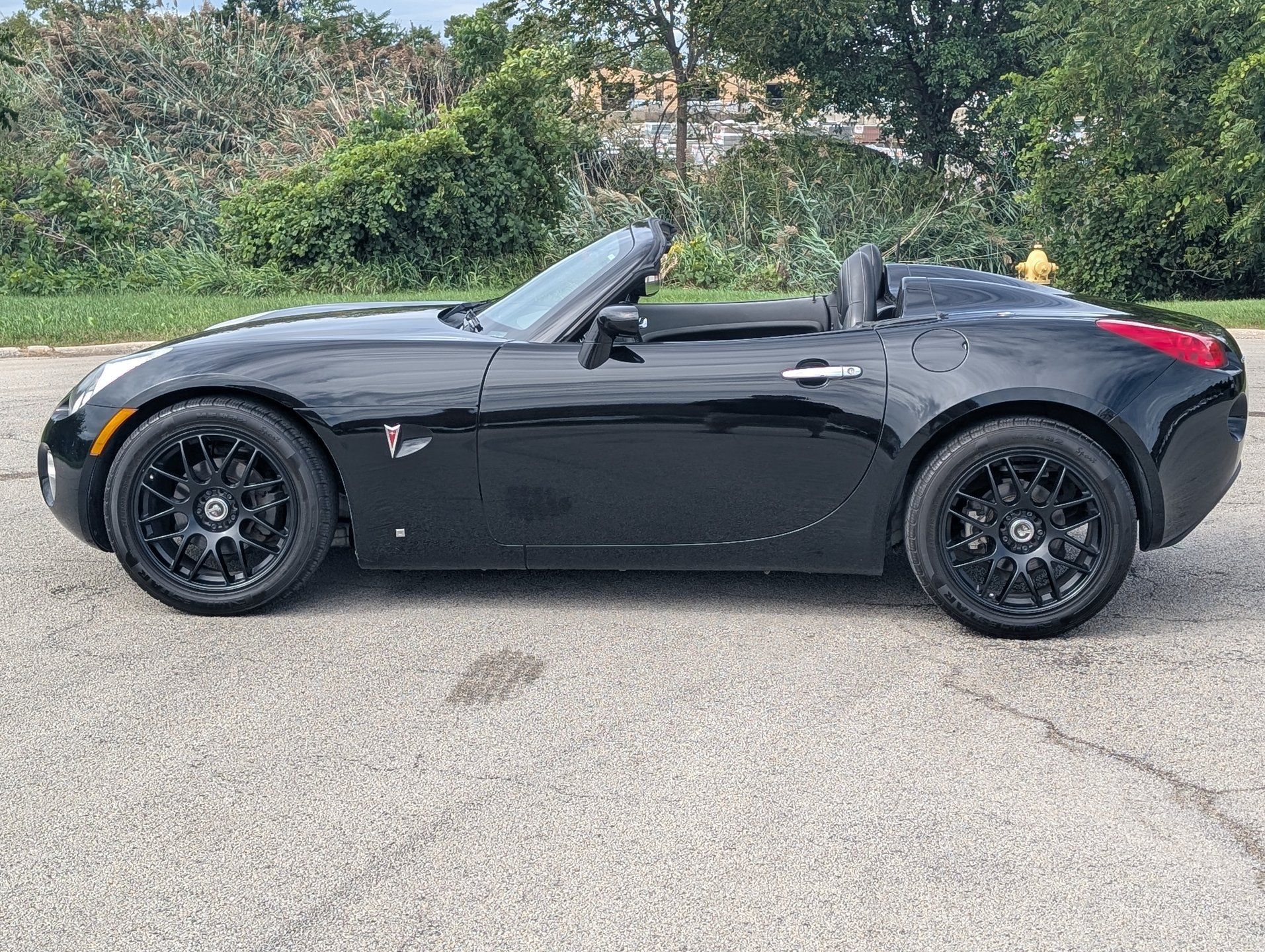 Used 2006 Pontiac Solstice Convertible w/ Premium Package RWD image 35