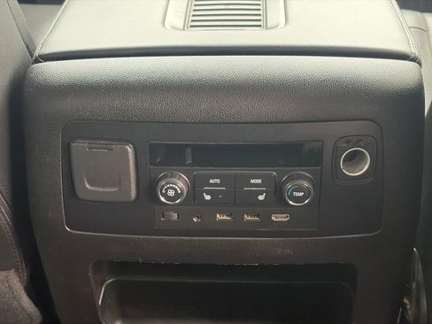Used 2018 Chevrolet Tahoe Premier AWD/4WD image 13