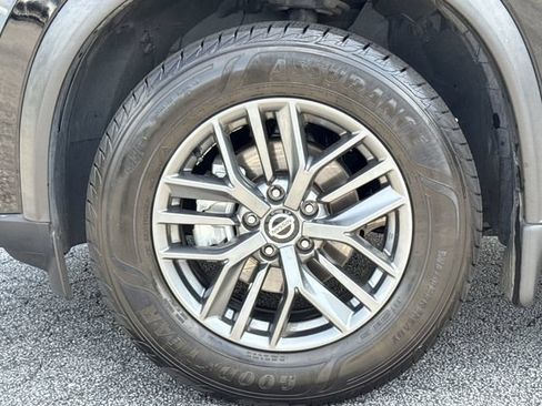 Used 2021 Nissan Rogue S FWD image 27