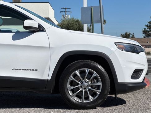 Used 2019 Jeep Cherokee Latitude Plus w/ Comfort/Convenience Group image 34