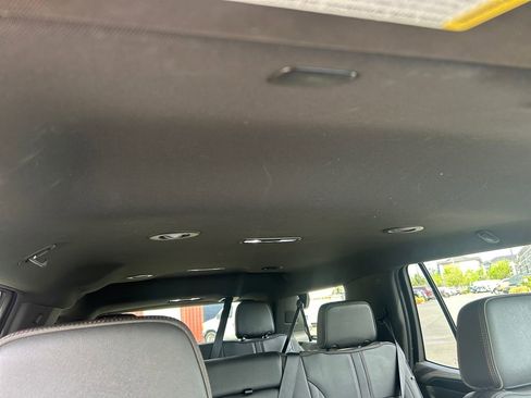 Used 2021 Chevrolet Tahoe RST AWD/4WD image 28