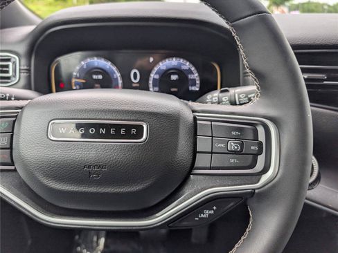 Used 2022 Jeep Wagoneer Series I AWD/4WD image 27