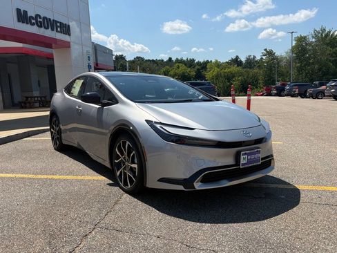 New 2026 Toyota Prius Plug-In Hybrid FWD image 7