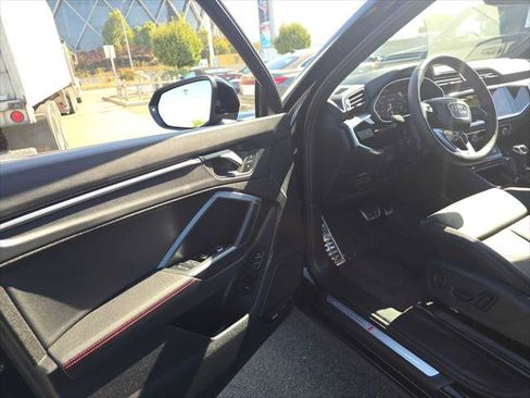 New 2025 Audi Q3 2.0T Premium Plus image 18