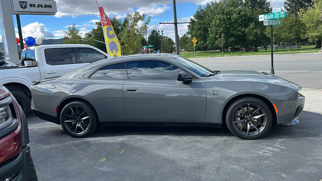 Used 2026 Dodge Charger Scat Pack AWD/4WD image 4
