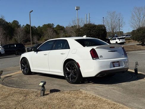 Used 2022 Chrysler 300 S image 5