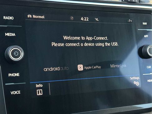 Certified 2020 Volkswagen Tiguan SEL image 44