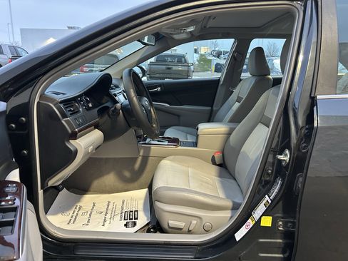 Used 2013 Toyota Camry XLE image 13