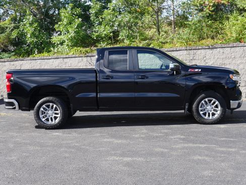 Certified 2023 Chevrolet Silverado 1500 LT w/ Z71 Off-Road Package AWD/4WD image 9