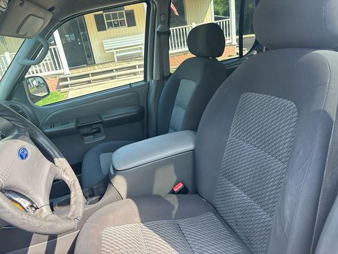 Used 2004 Ford Explorer Sport Trac 2WD image 11