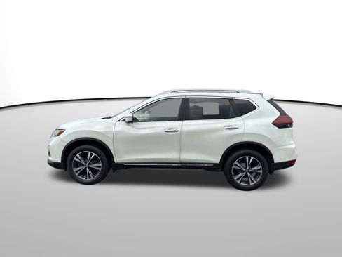 Used 2018 Nissan Rogue SL image 2