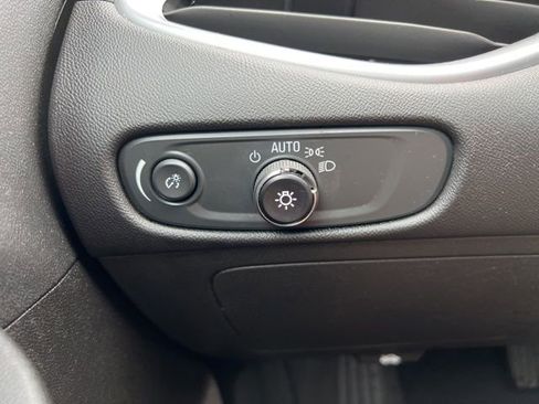 Used 2024 Chevrolet Malibu LT image 40