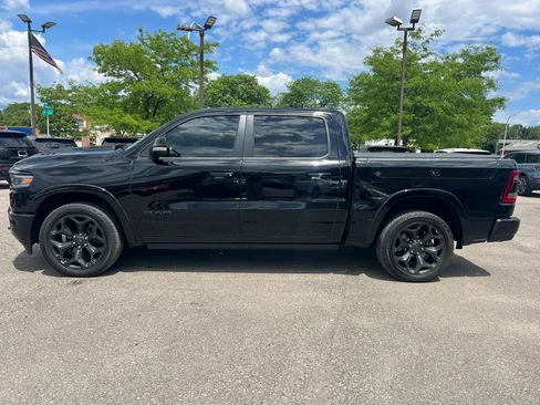 Used 2020 RAM 1500 Limited w/ Black Appearance Package AWD/4WD image 4