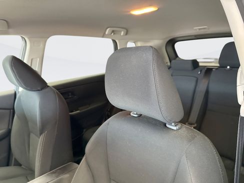 Used 2024 Nissan Rogue S image 10