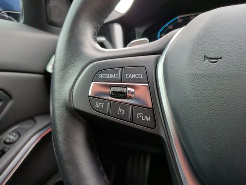 Used 2022 BMW 330i Sedan w/ Driving Assistance Package image 16