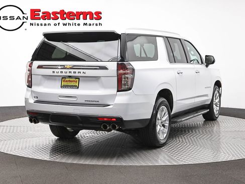 Used 2023 Chevrolet Suburban Premier RWD image 5