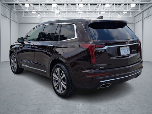 Used 2020 Cadillac XT6 Premium Luxury AWD/4WD image 3