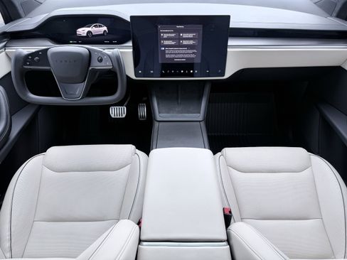 Used 2023 Tesla Model X Plaid AWD/4WD image 3