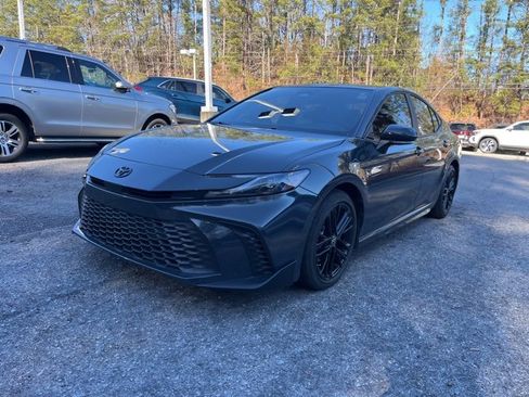 Used 2025 Toyota Camry SE image 37