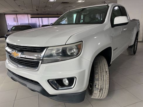 Used 2017 Chevrolet Colorado LT w/ LT Convenience Package image 3
