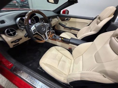 Used 2012 Mercedes-Benz SLK 250 image 22