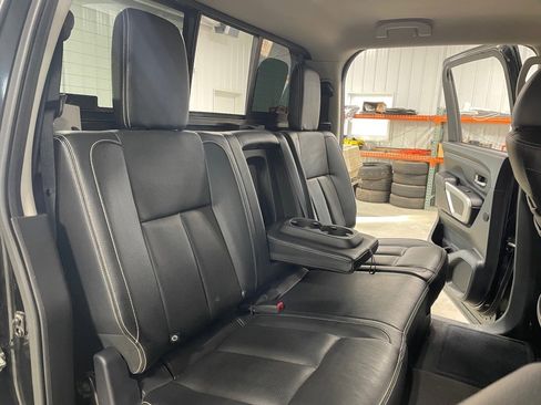 Used 2016 Nissan Titan PRO-4X image 21