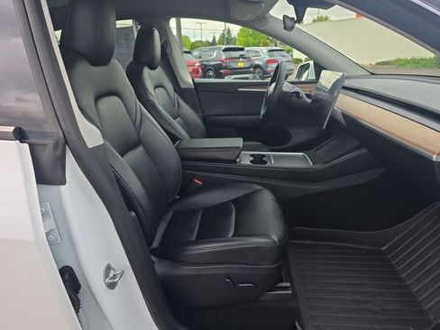 Used 2023 Tesla Model Y Long Range AWD/4WD image 9