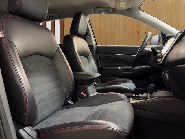 Used 2024 Mitsubishi Outlander Sport SE AWD/4WD image 18