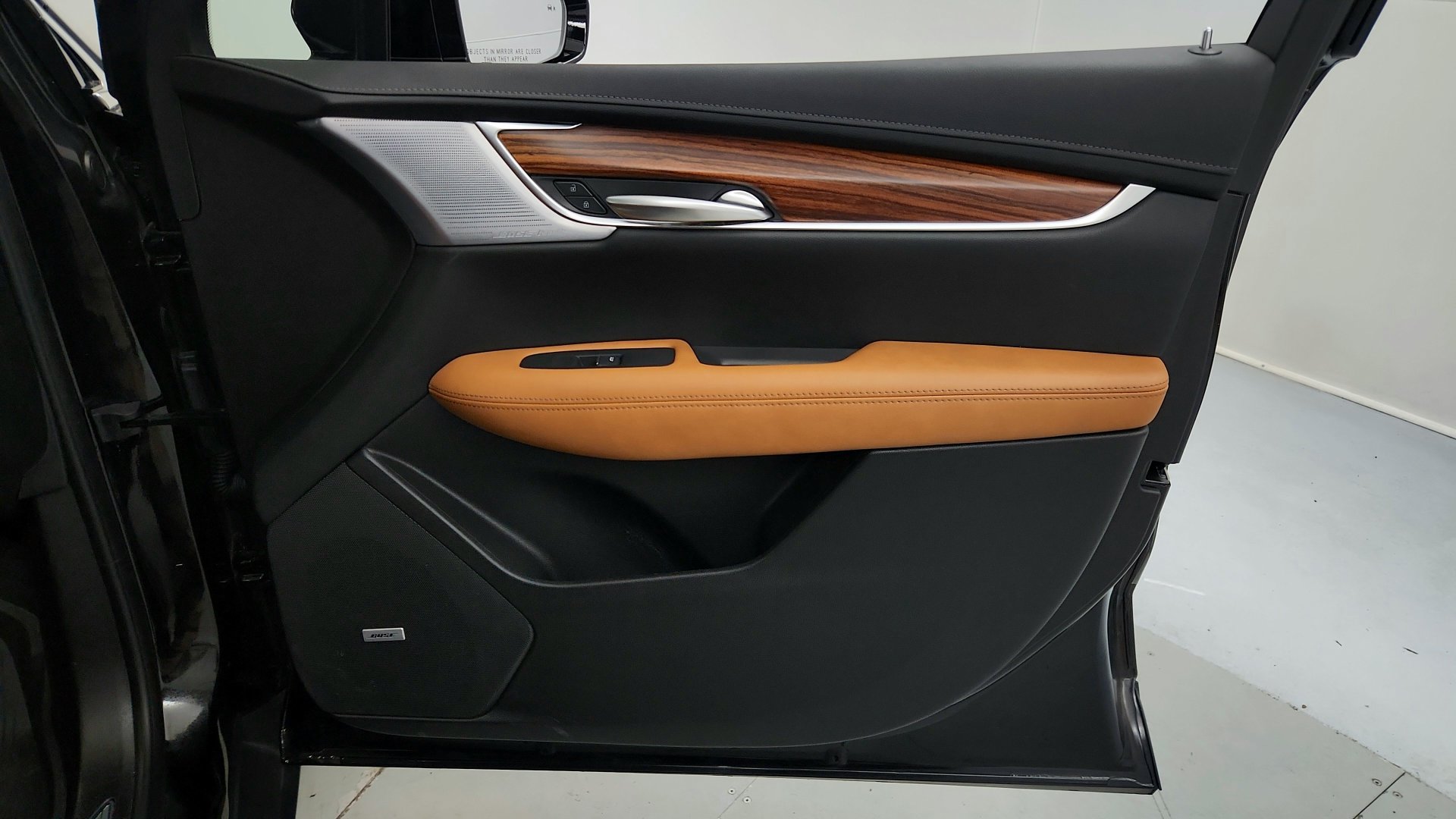 Used 2024 Cadillac XT5 Premium Luxury w/ LPO, Floor Liner Package FWD image 29