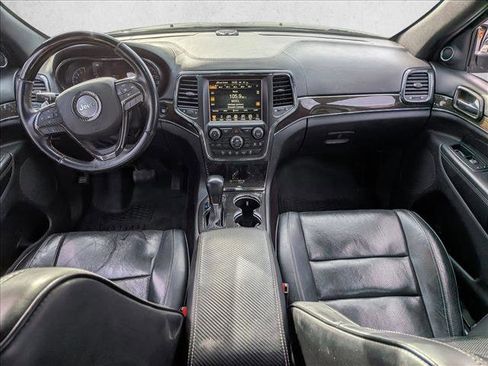 Used 2017 Jeep Grand Cherokee Overland image 16