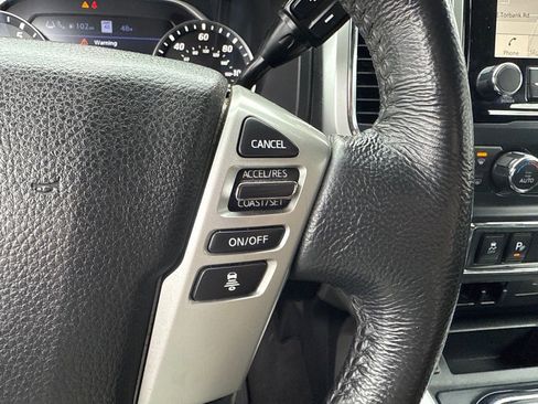 Used 2021 Nissan Titan SV w/ SV Convenience Package image 30