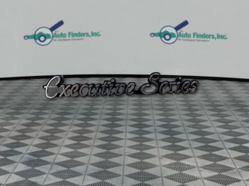 Used 2001 Lincoln Town Car Executive image 29