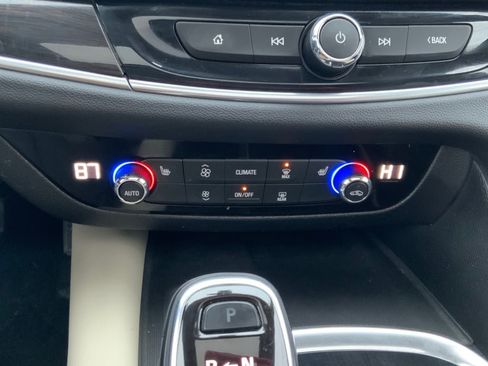 Used 2021 Buick Enclave Essence w/ Experience Buick Package image 35