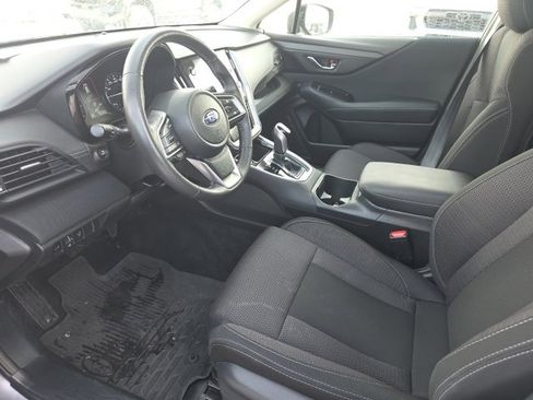 Used 2025 Subaru Outback Premium image 8
