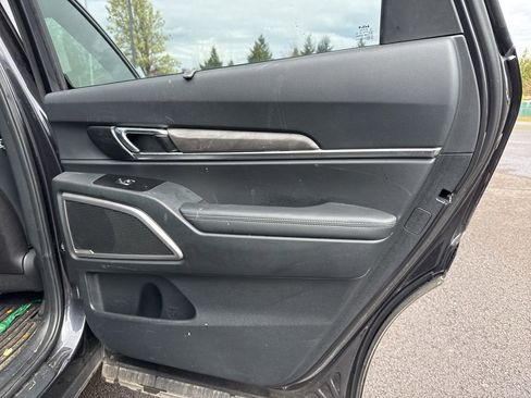 Used 2025 Kia Telluride EX X-Line image 24