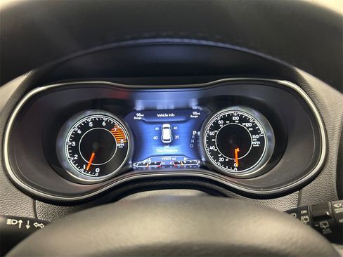 Used 2021 Jeep Cherokee Latitude Lux w/ Comfort/Convenience Group image 22