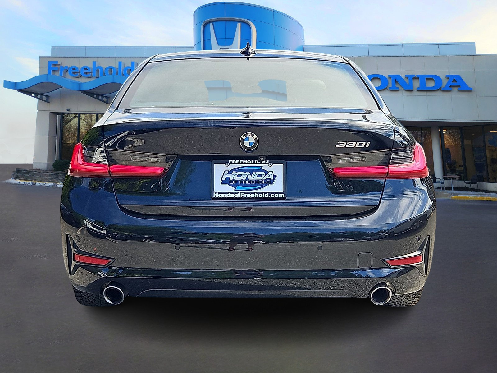 Used 2021 BMW 330i Sedan RWD image 5