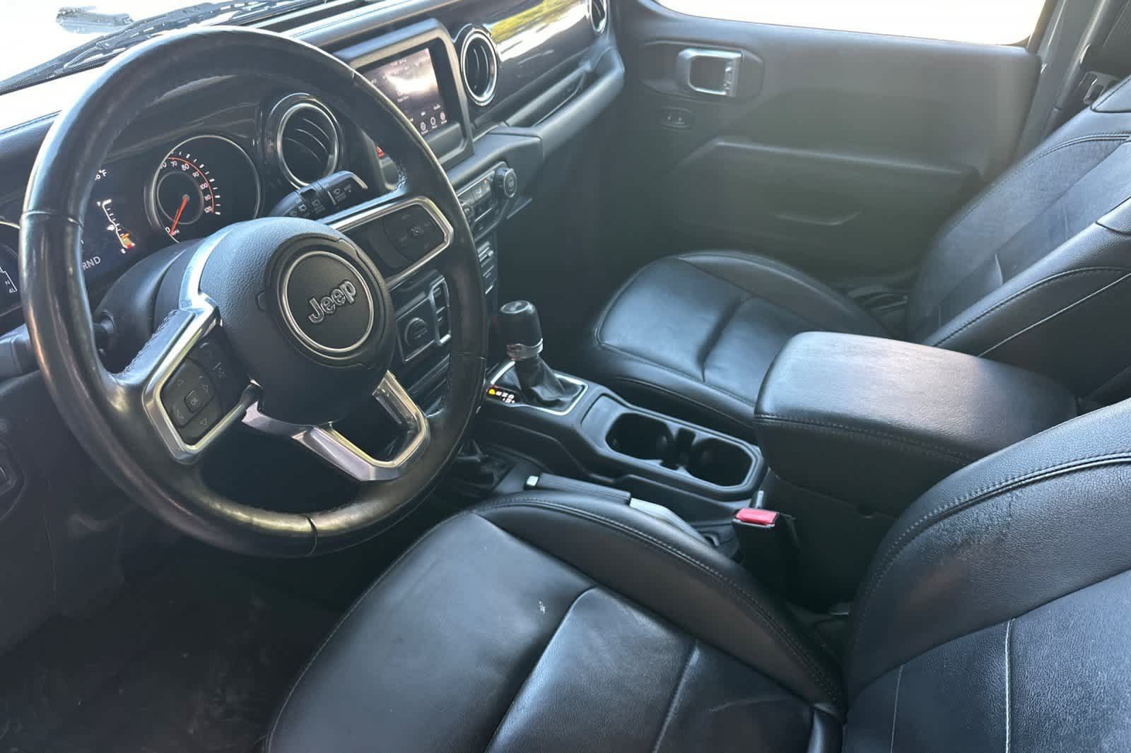 Used 2021 Jeep Wrangler Unlimited Sahara AWD/4WD image 14